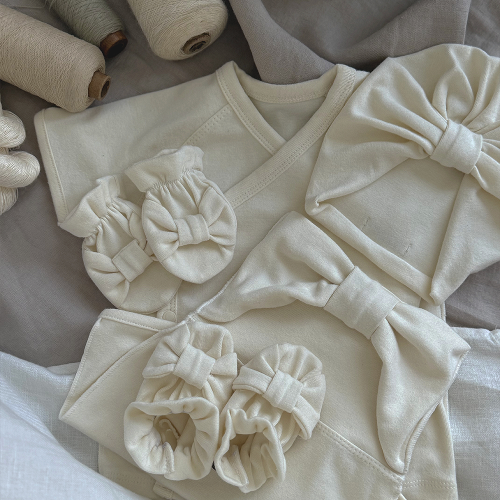 Preorder) Peekaboo Newborn Ribbon Top and Bottom Set - short (不連配件)