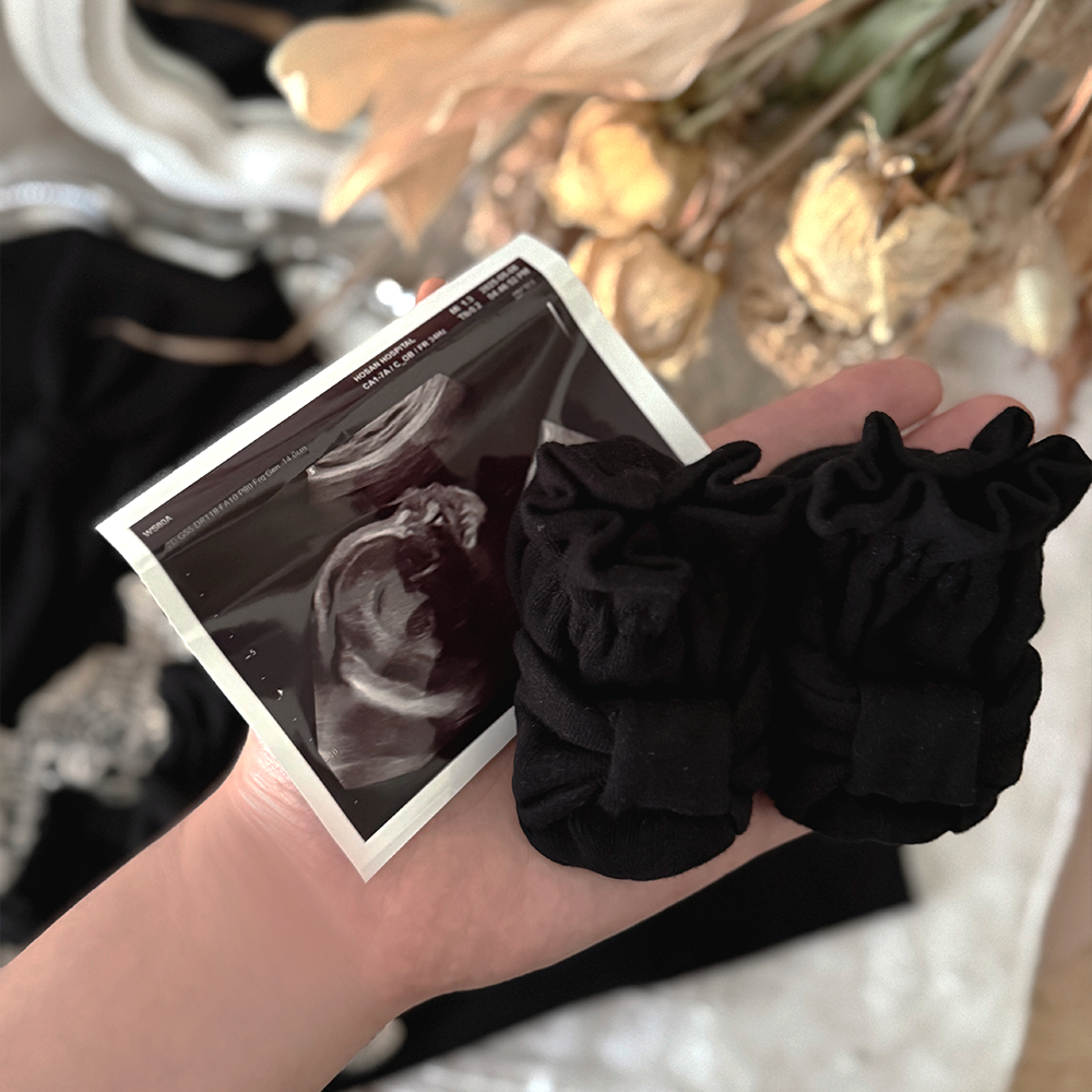 Preorder) Peekaboo Newborn Ribbon Foot Wrap