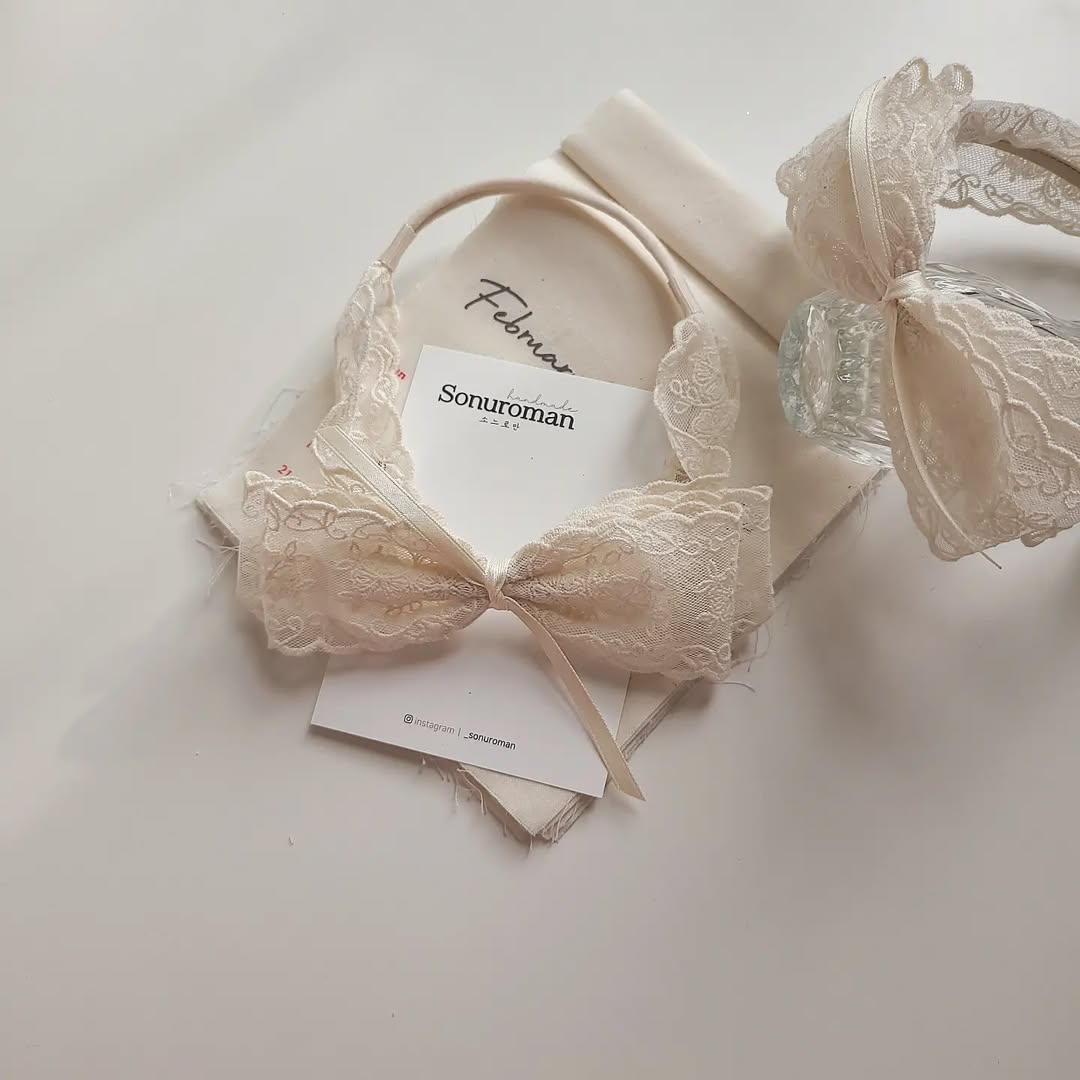 ็พ่ฒจ) ๐๐๐๐๐๐๐๐ โฟ Grace Baby Hairband (42cm)