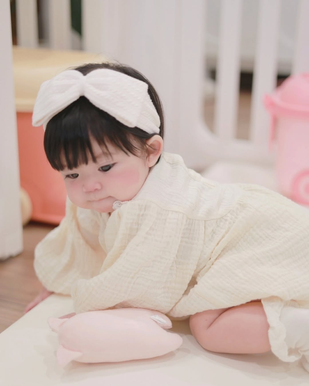 ็พ่ฒจ) ๐๐๐๐๐๐๐๐ โฟ Twisted Big Ribbon Hairband (43cm)