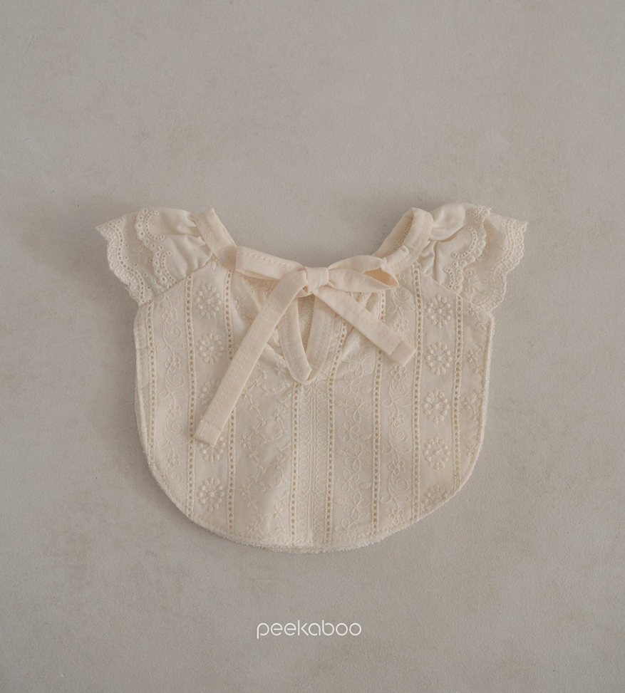 Preorder) Peekaboo Lily Bib