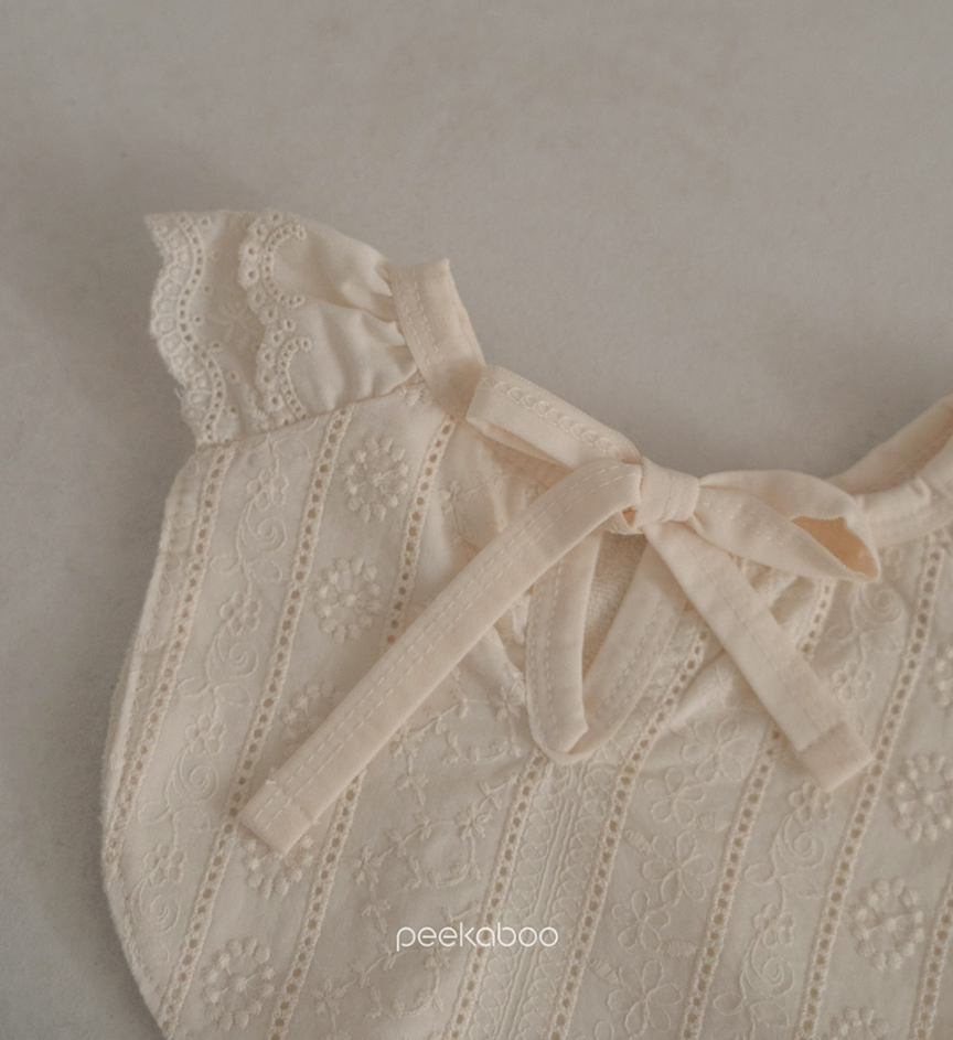 Preorder) Peekaboo Lily Bib