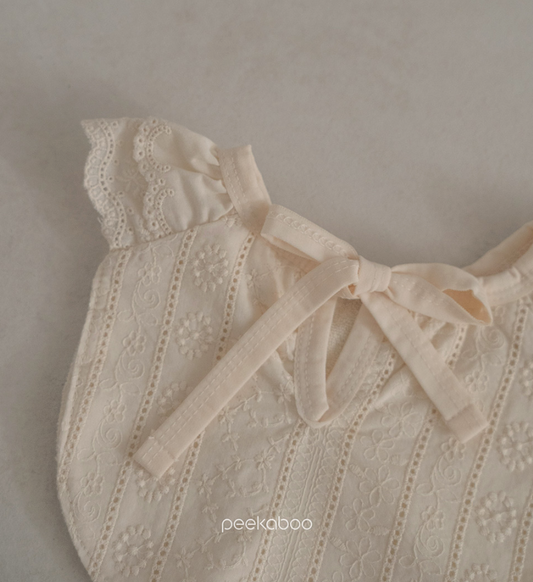 Preorder) Peekaboo Lily Bib