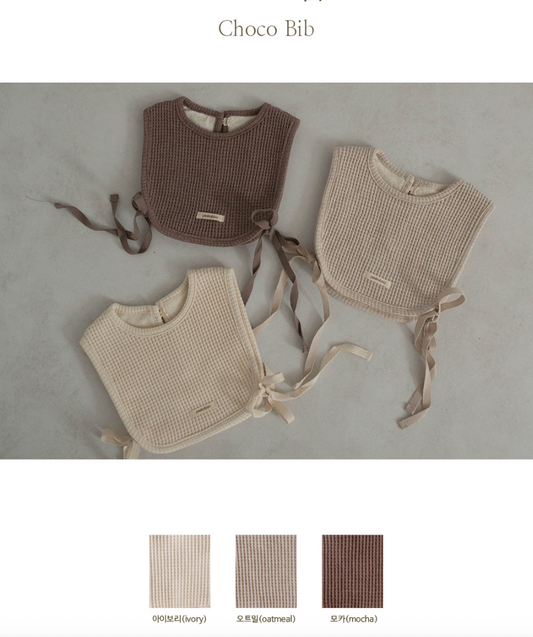 Preorder) Peekaboo Choco Bib