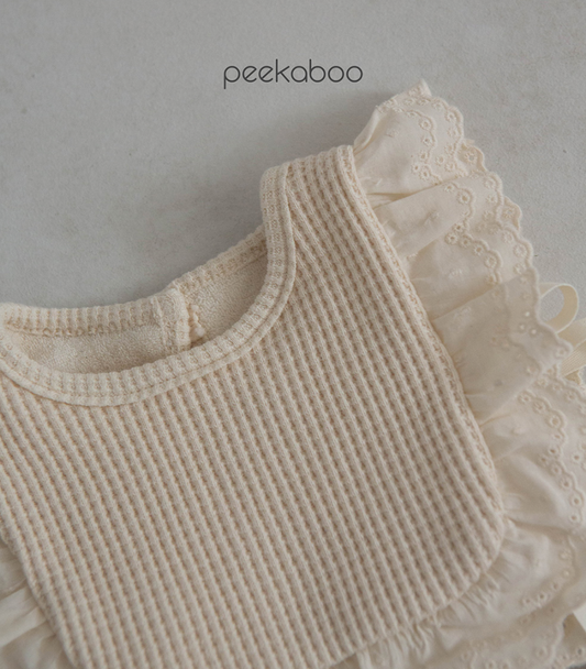 Preorder) Peekaboo Cookie Bib