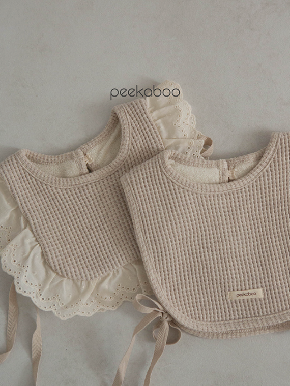 Preorder) Peekaboo Cookie Bib