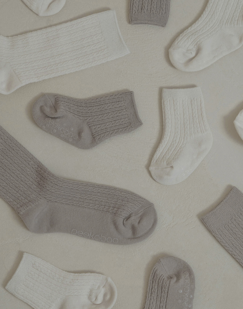 Preorder) Peekaboo Twisted Socks