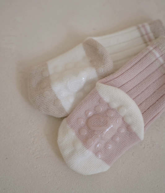 Preorder) Peekaboo Stripe Socks