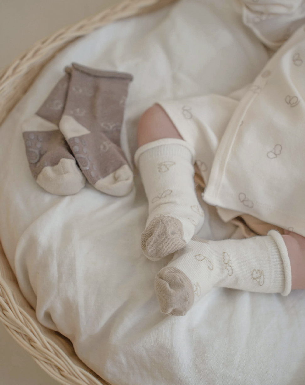 Preorder) Peekaboo Peekabi Socks