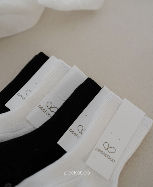 Preorder) Peekaboo Mood Socks