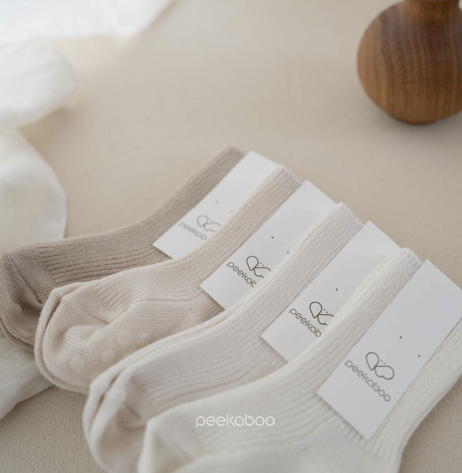 Preorder) Peekaboo Mood Socks