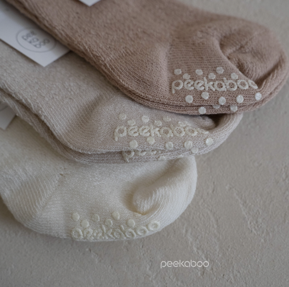 Preorder) Peekaboo Flower Knee Socks