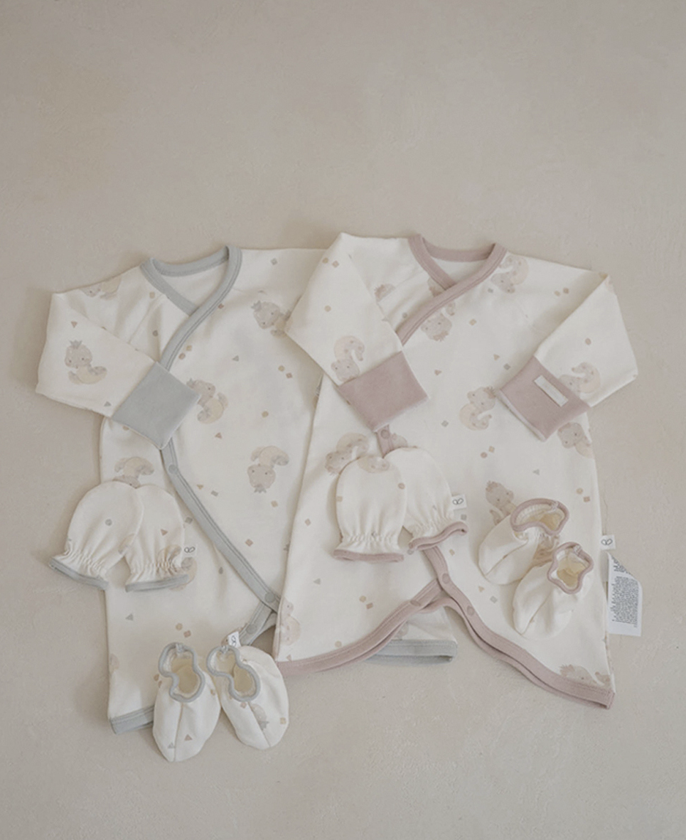 Preorder) Peekaboo Newborn Nernar Bodysuit set