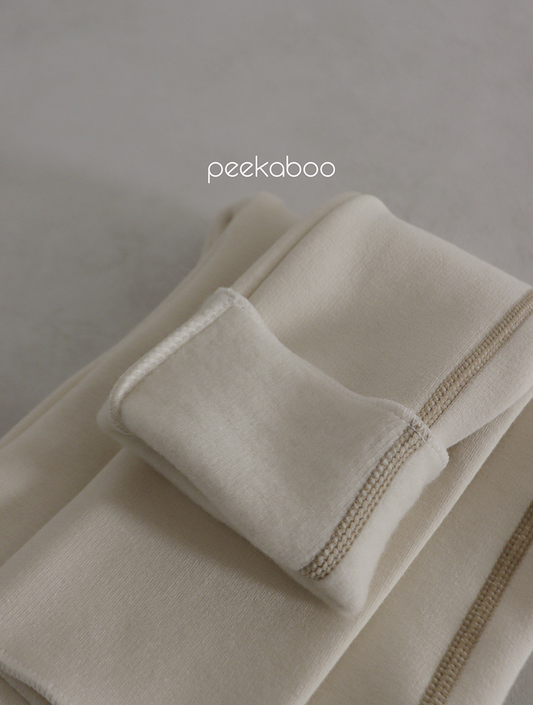 Preorder) Peekaboo / Winter Mom Leggings