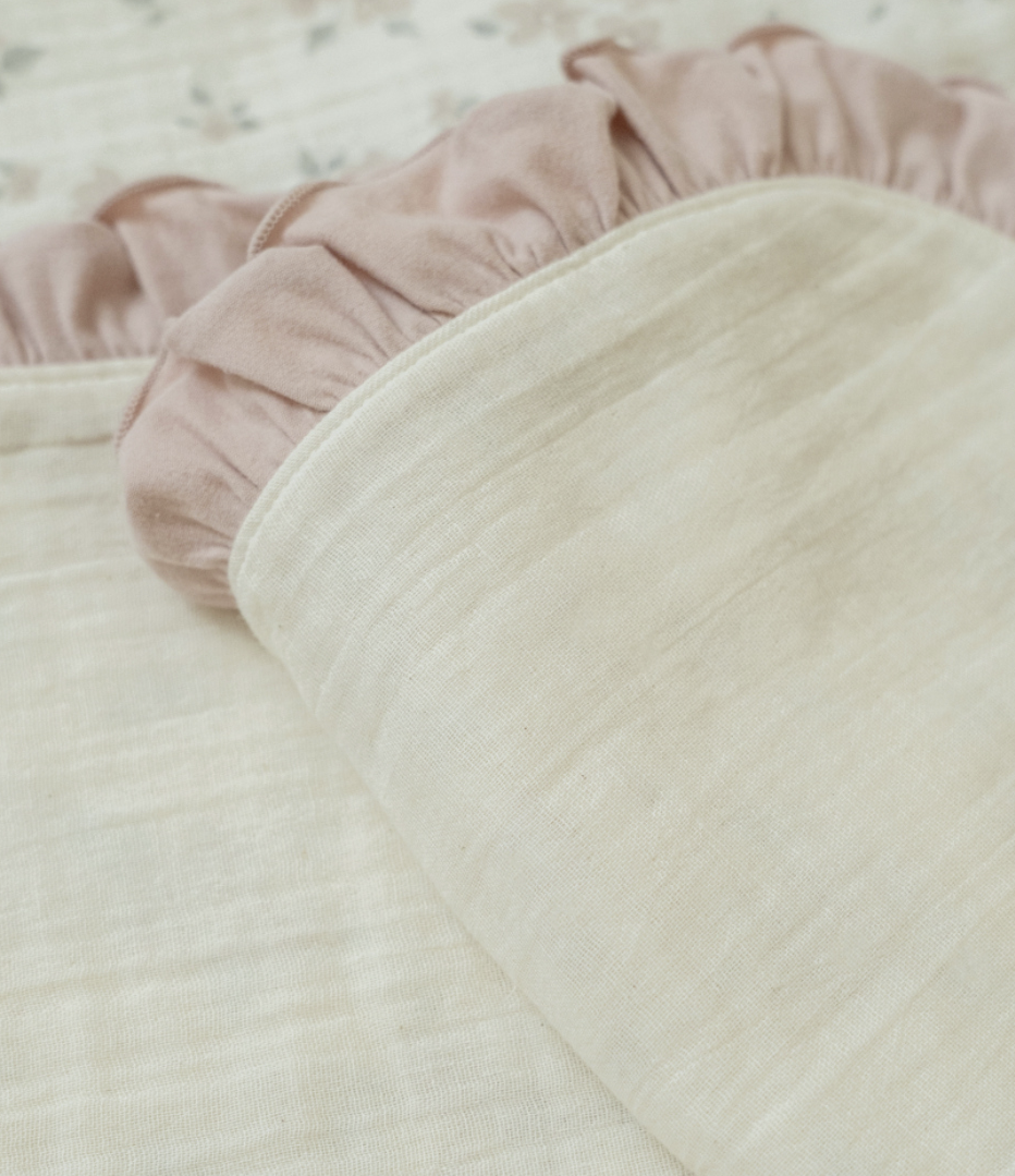Preorder) Peekaboo / AS Blossom Frill Blanket