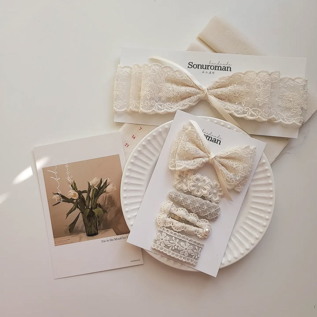 ็พ่ฒจ) ๐๐๐๐๐๐๐๐ โฟ Grace Baby Hairband (42cm)