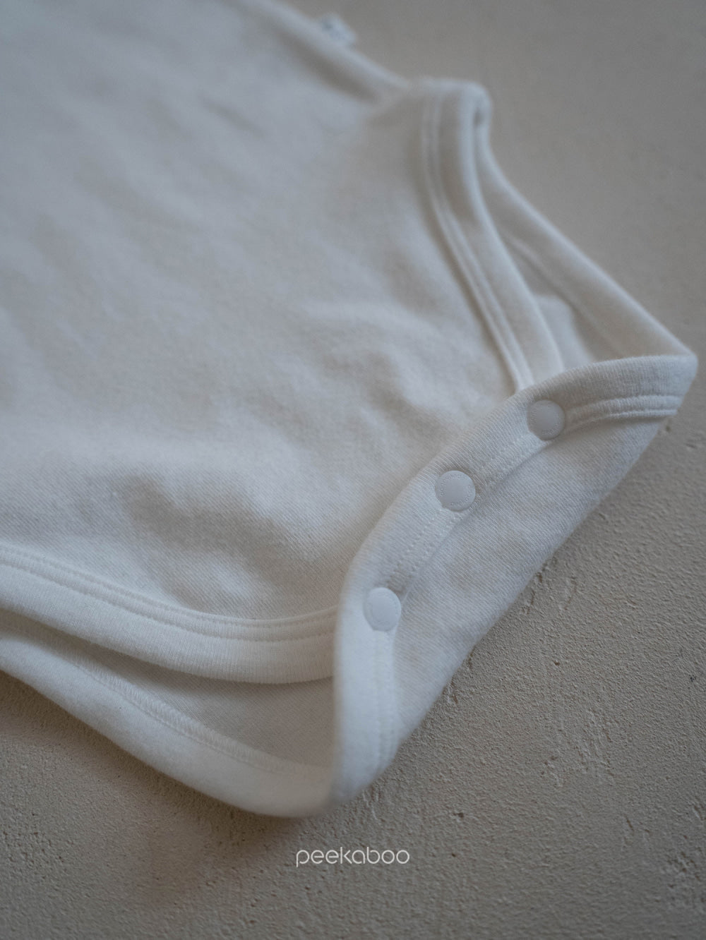 Preorder) Peekaboo Roy Suit