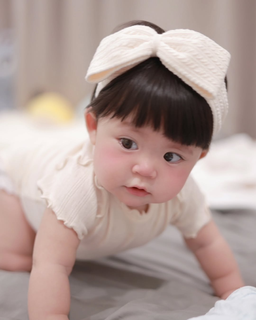 ็พ่ฒจ) ๐๐๐๐๐๐๐๐ โฟ Twisted Big Ribbon Hairband (43cm)