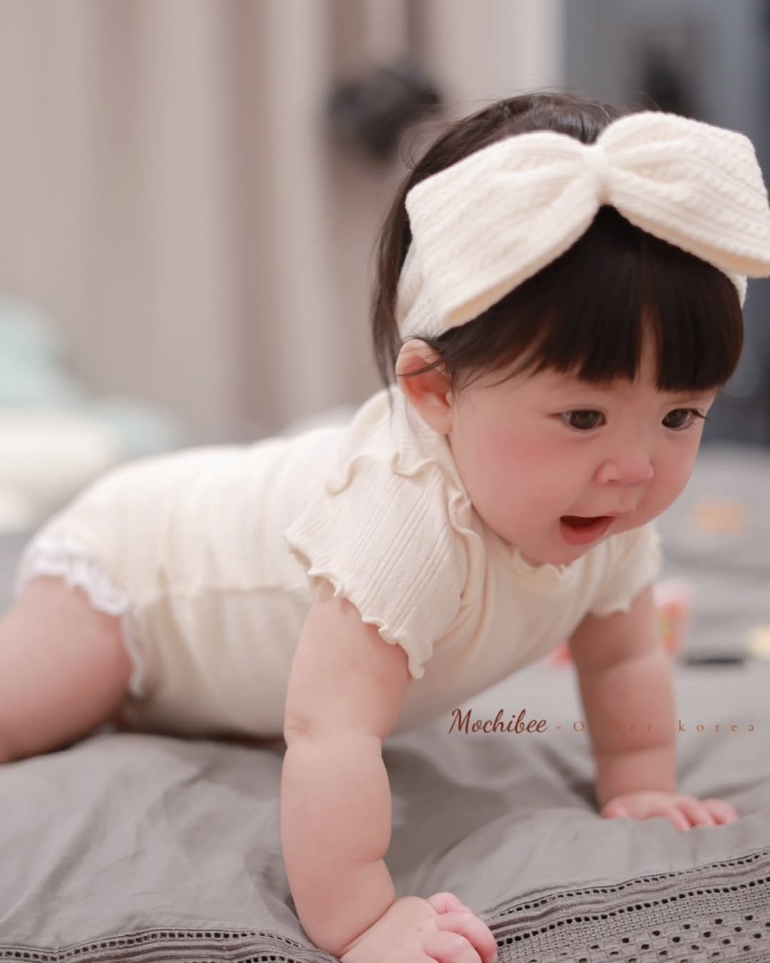 ็พ่ฒจ) ๐๐๐๐๐๐๐๐ โฟ Twisted Big Ribbon Hairband (43cm)