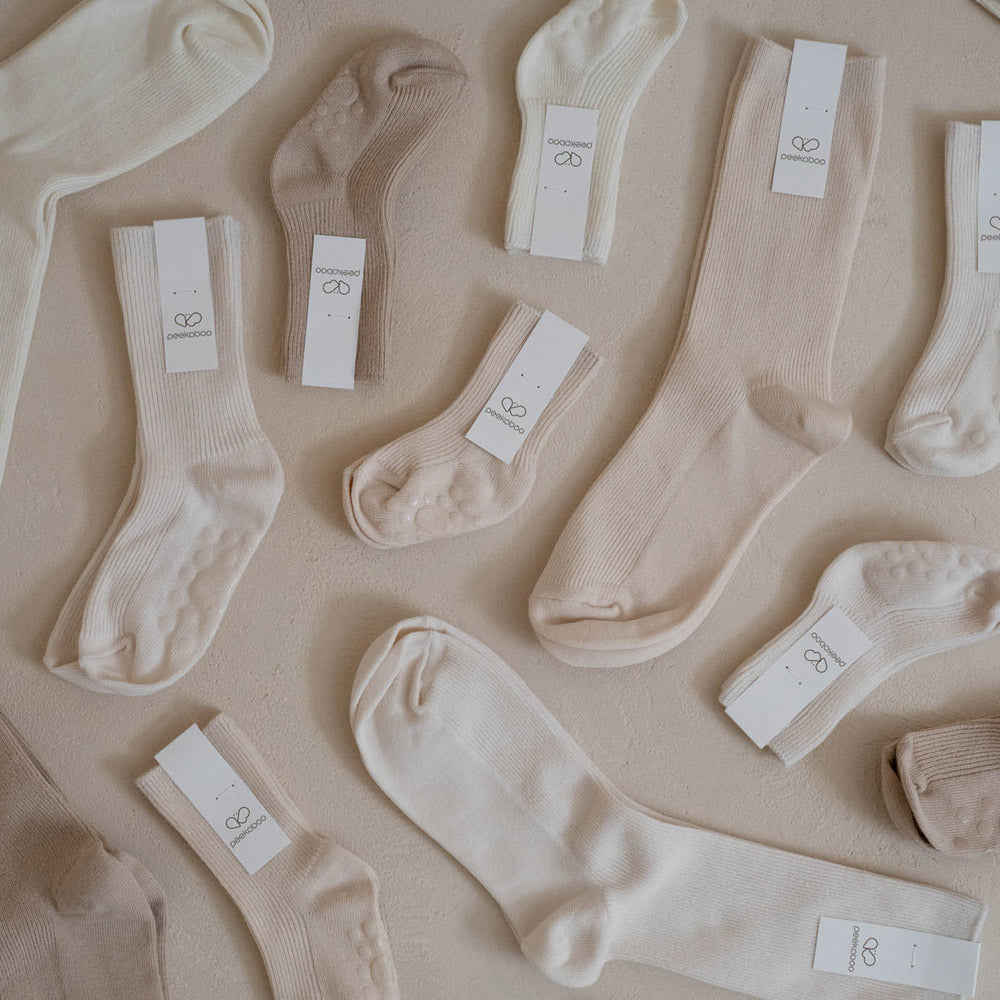 Preorder) Peekaboo Mood Socks
