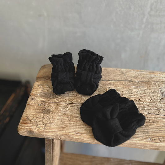 Preorder) Peekaboo Newborn Ribbon Hand Wrap