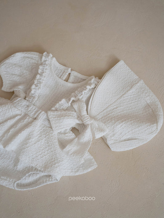 Preorder) Peekaboo / Irene Bonnet