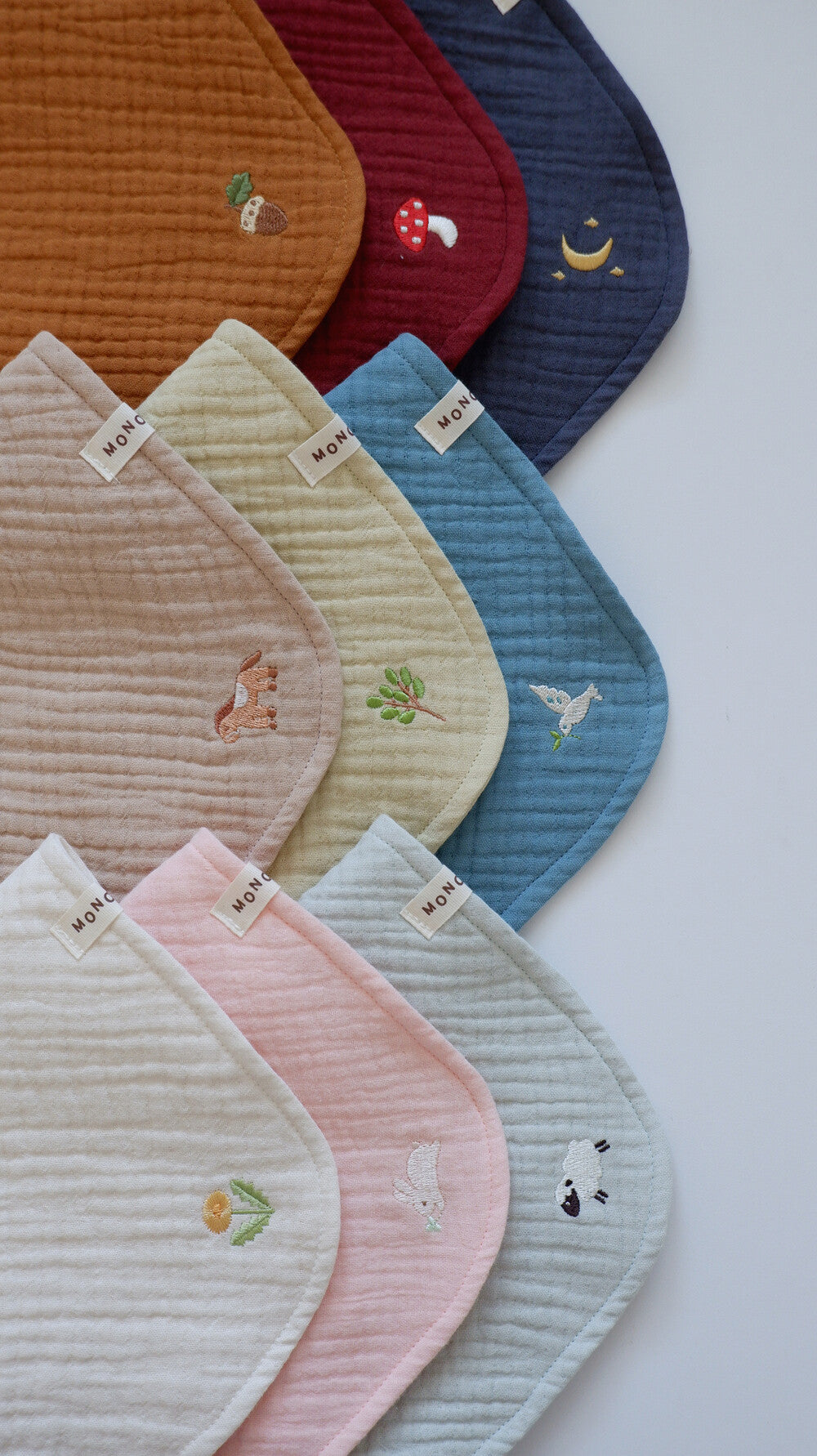MONOLEIM Motif Scarf Bib
