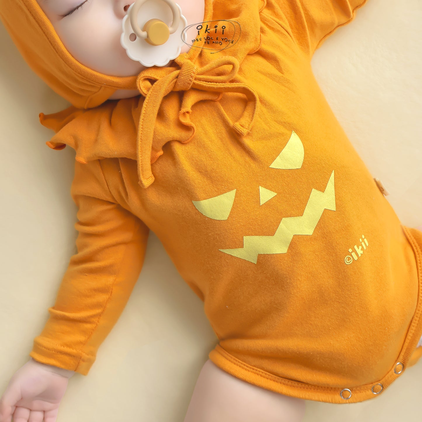 預訂中) Halloween 2025新款 南瓜褶邊兩件套(連身衣+帽子)