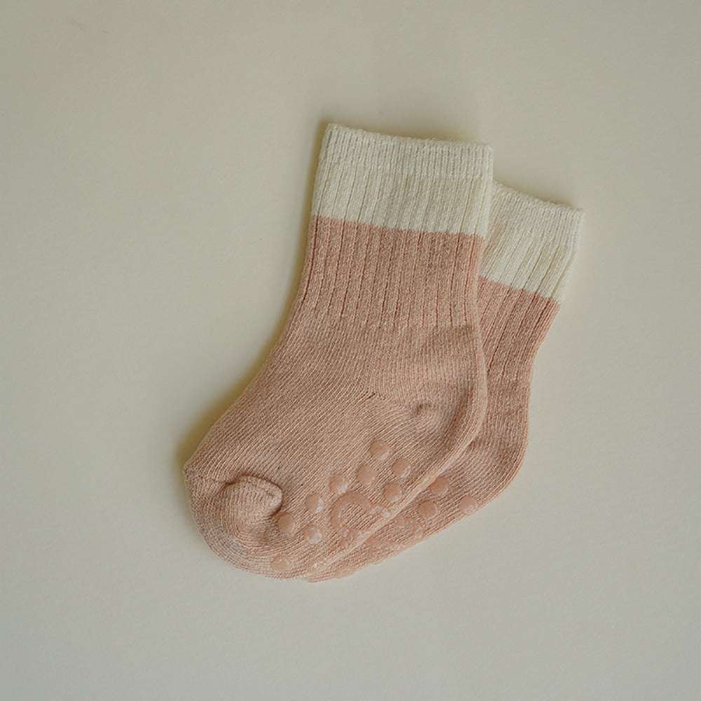 Preorder) Peekaboo Daisy Socks