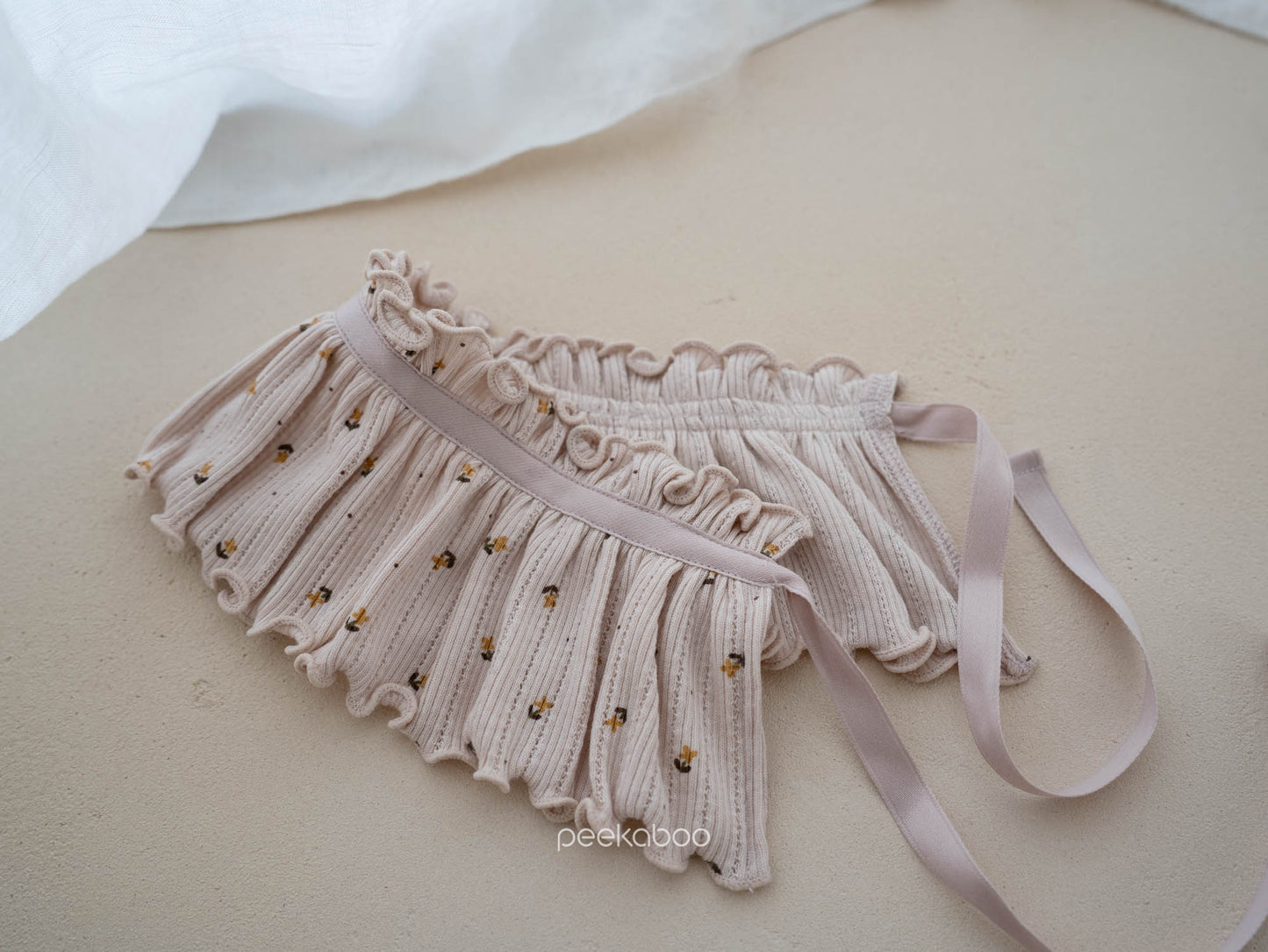 Preorder) Peekaboo / AS Moss Bib