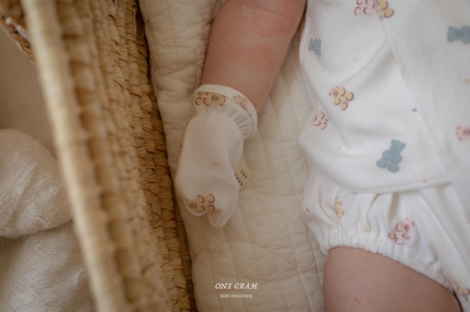 1GRAM 1그램 /小清新系列 🤍 Bobo Top and Bottom set with Hand & foot wraps 4件套