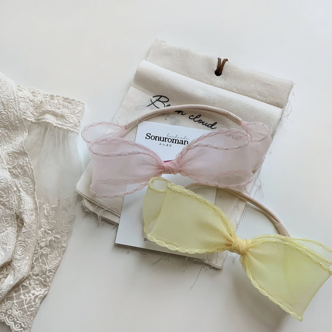 現貨) 𝚑𝚊𝚗𝚍𝚖𝚊𝚍𝚎 ✿ Melissa Baby Hairband (43cm) Color