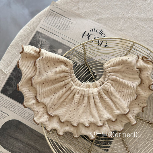 Preorder) Peekaboo Nep Frill Bib