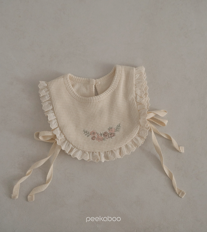 Preorder) Peekaboo Very Bib