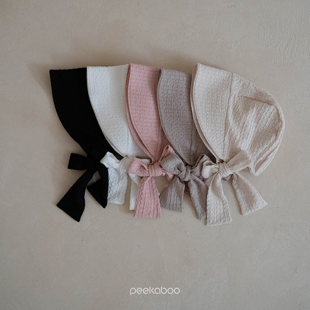 Preorder) Peekaboo / Irene Bonnet