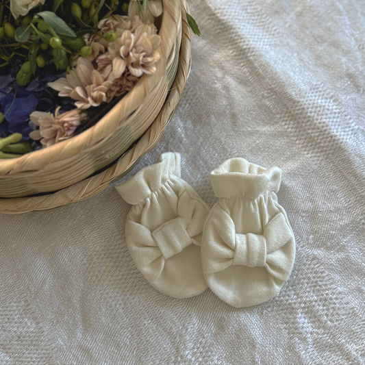 Preorder) Peekaboo Newborn Ribbon Hand Wrap