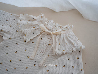 Preorder) Peekaboo / AS  Moss Bib