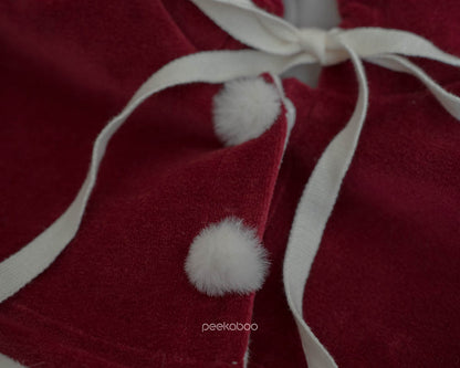 Preorder) Peekaboo Santa Hood