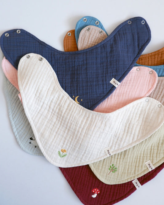 MONOLEIM Motif Scarf Bib