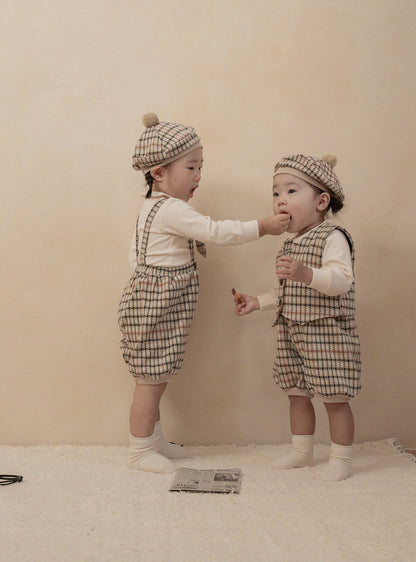 Preorder) Peekaboo / AS  Sherlock Vest & Bloomer Set