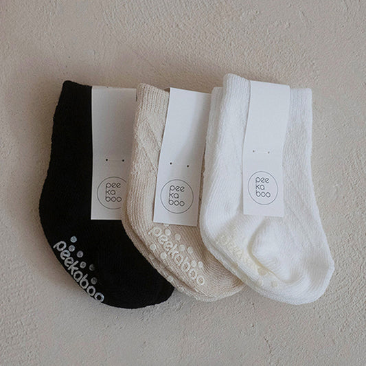 Preorder) Peekaboo Dia Socks